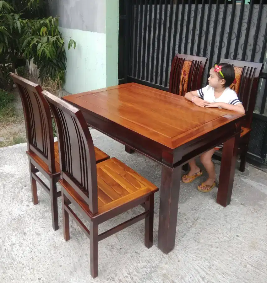 Meja 120cm dan 4 Kursi Makan Kayu Jati Finishing Alusan Terlaris