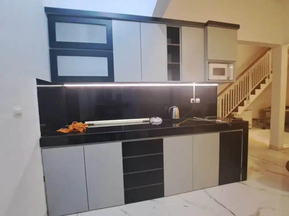 Kitchen set minimalis Hpl