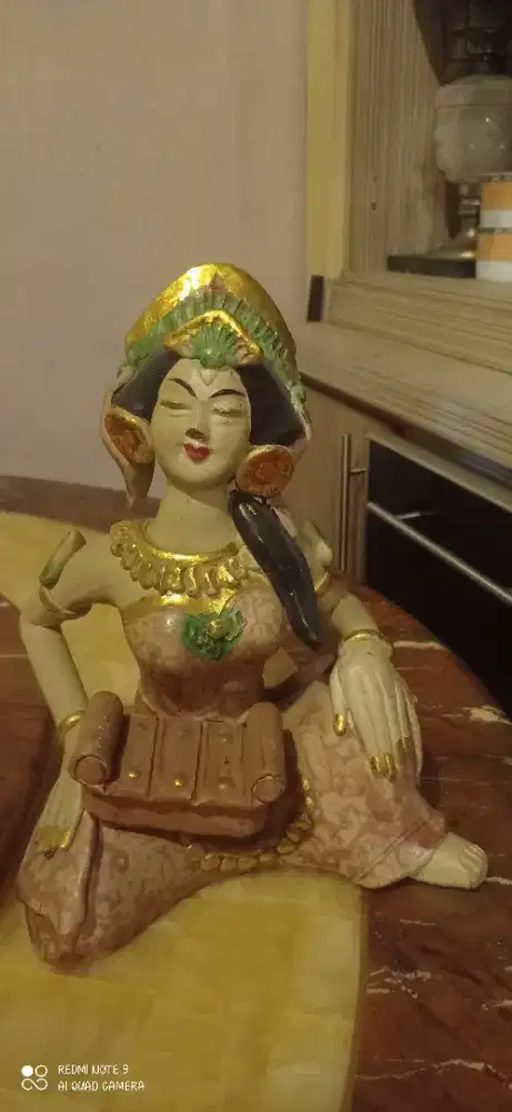 Pajangan pernak pernik