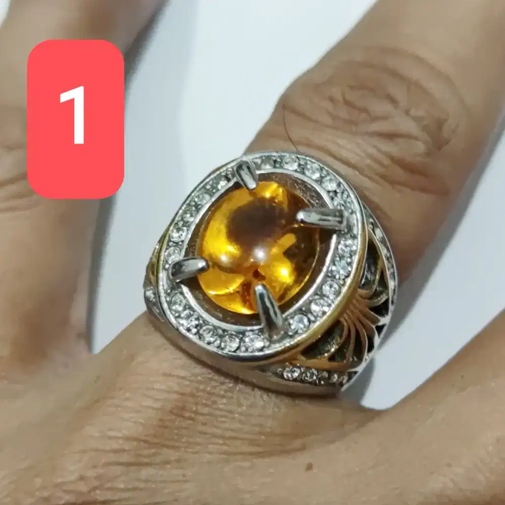 Cincin dan Batuan