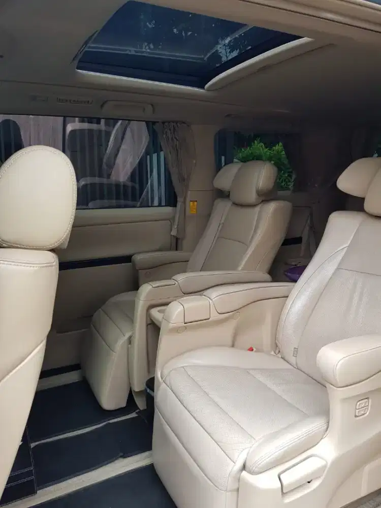 Sewa Mobil Sewa Toyota Alphard, Mercedez S-Class,Hyundai H1,Wuling Air