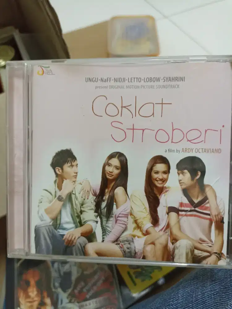 CD Coklat & strawberry ( Ungu , Naff , Nidji, Letto, Lobow, Syahrini)