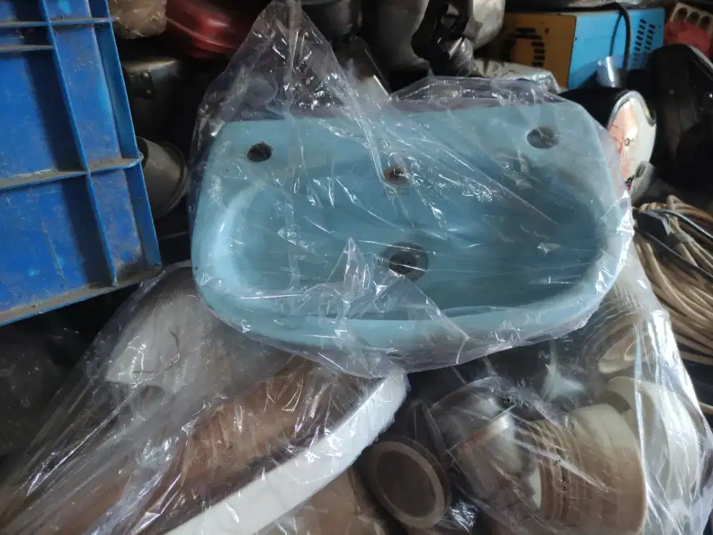 WESTAFEL KERAMIK MERK AMERICAN STANDAR