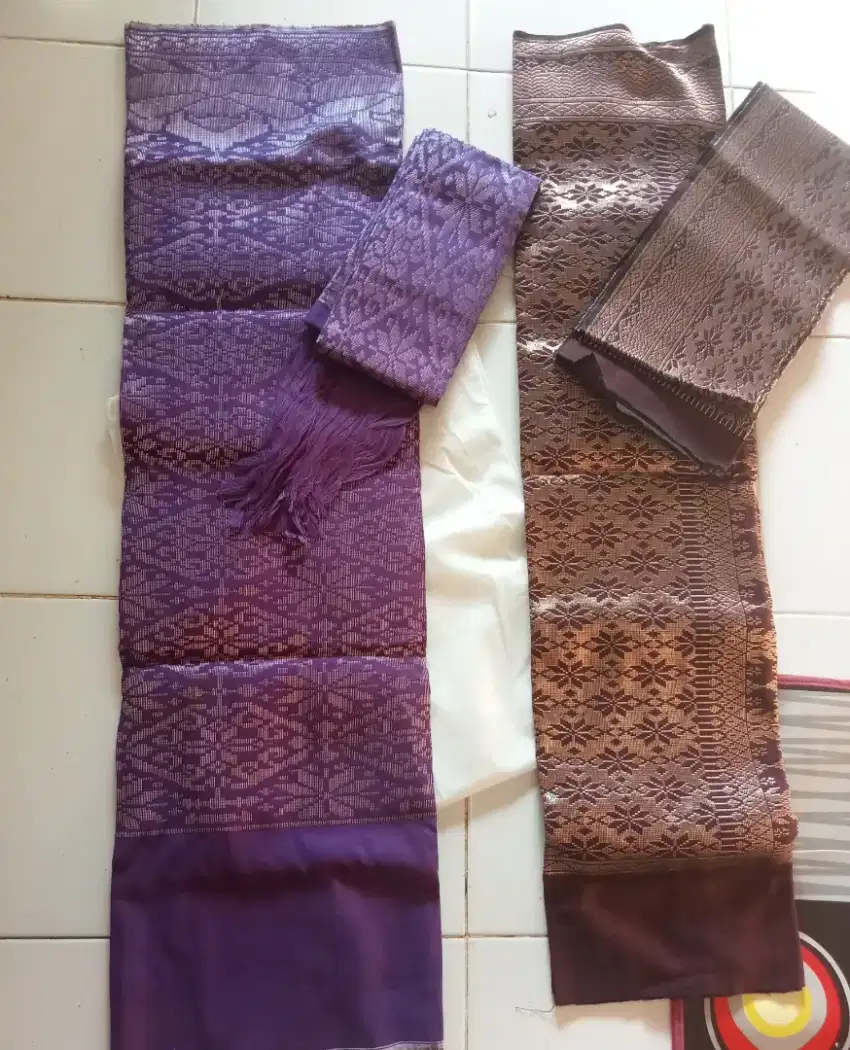 Di jual Songket melayu