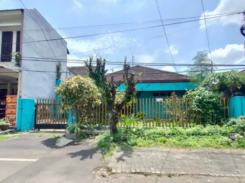 Rumah Luas 377 m2 Area  Pusat Kota Jl Veteran Dekat Jalan Besar Ijen