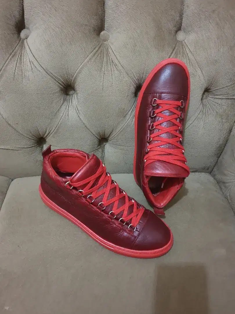Mulus .authentic sepatu .sneakers balenciaga size 41