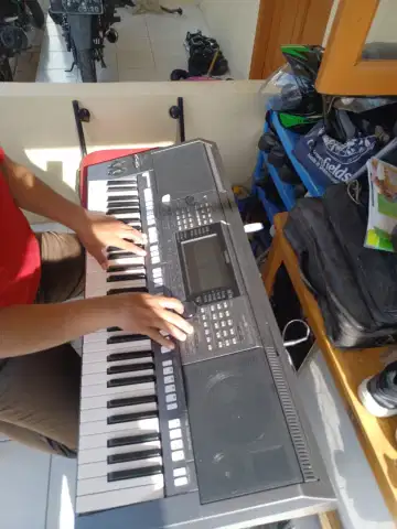 DI CARI UNTUK DI BELI KEYBOARD YAMAHA ROLLND KORG TECHNIC Alat