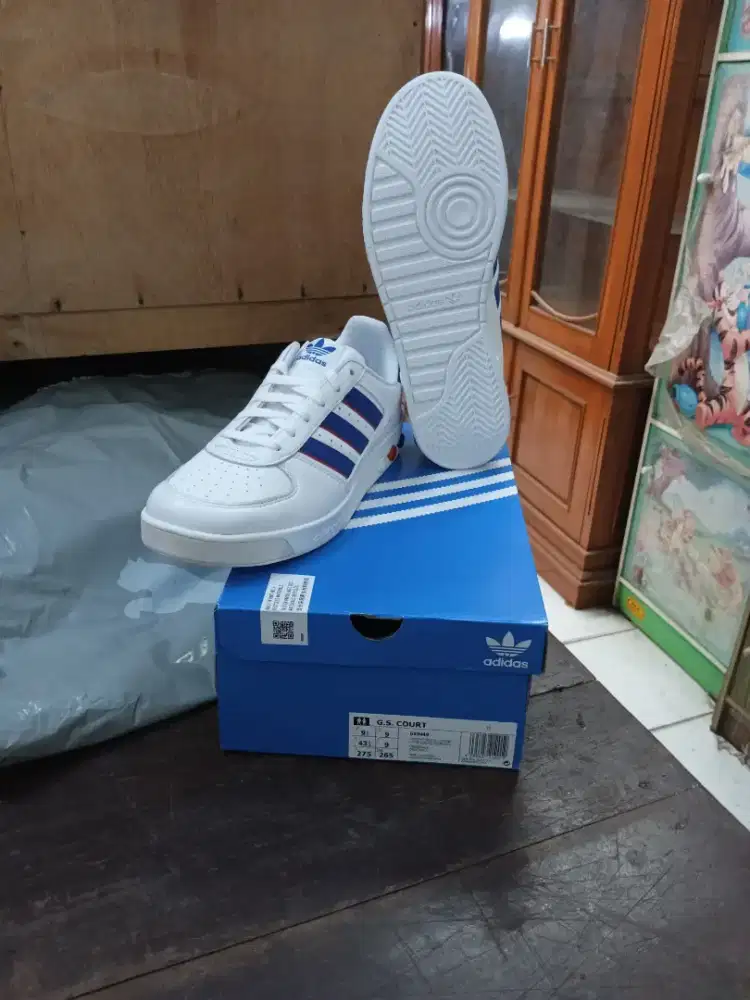 Sepatu sneakers adidas outlet original