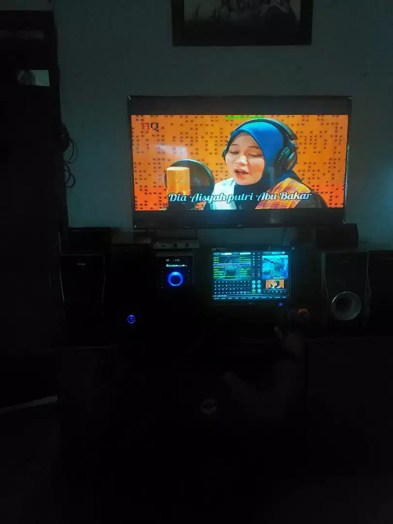 Komputer karoke / karaoke  dengan harga terjangkau