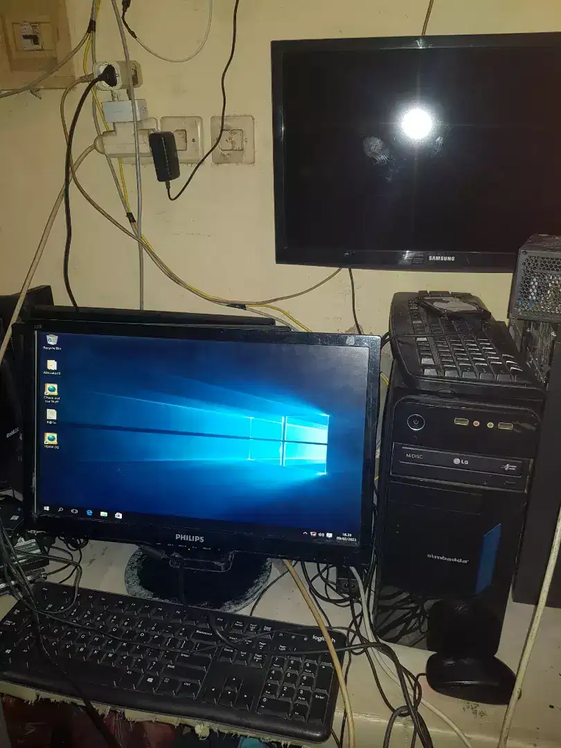 Komputer Game Design Core i5 Ram 8Gb/Hdd 1Tera+VGA 2Gb D5 128bit+LCD19