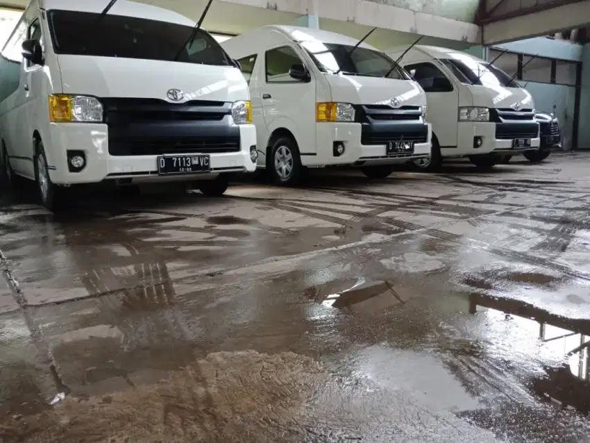 Sewa hiace , elf dan bis murah bandung