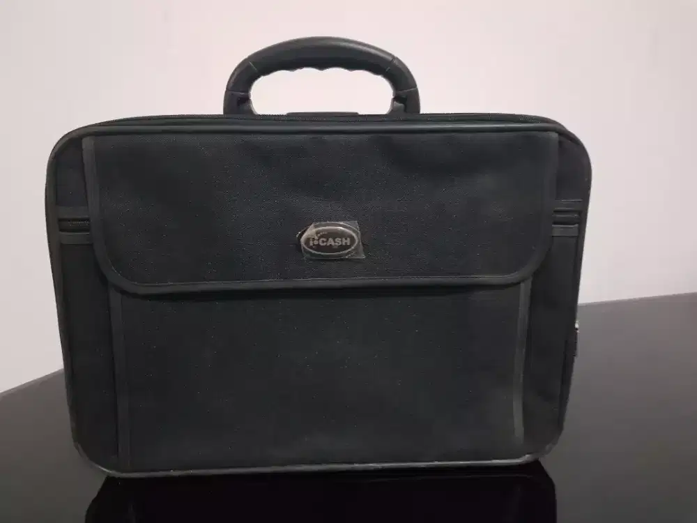 Tas laptop i cash