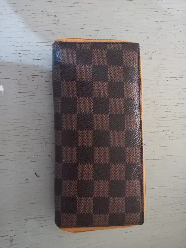 Di jual dompet import. Kondisi  msh 90 %  bagus.