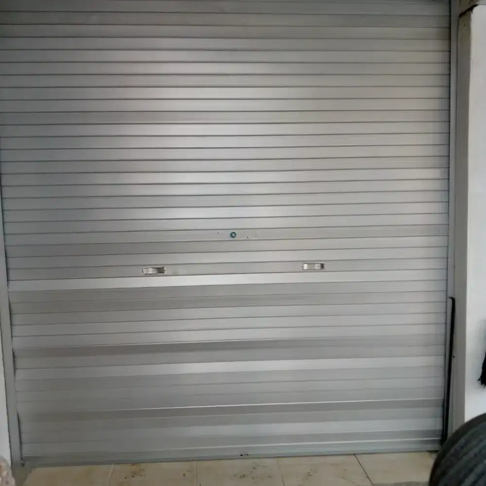 Catur rolling door surabaya