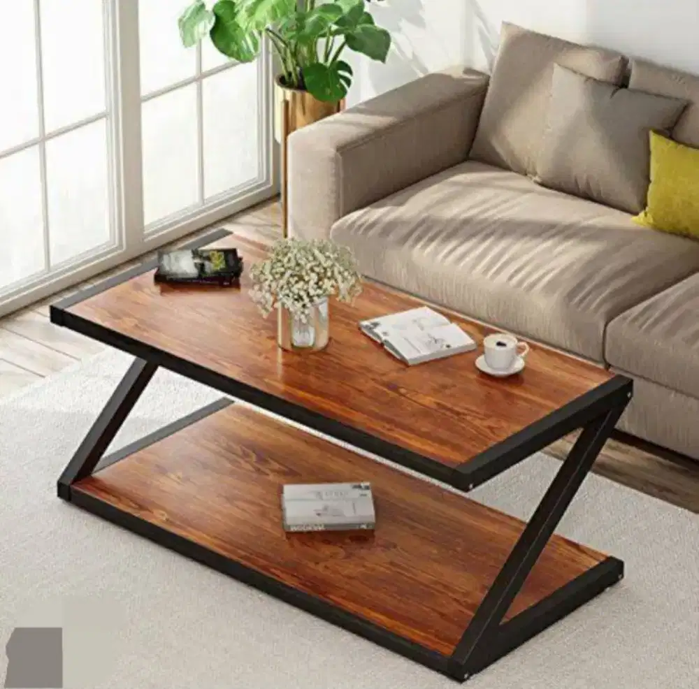 Meja tamu dan konsul