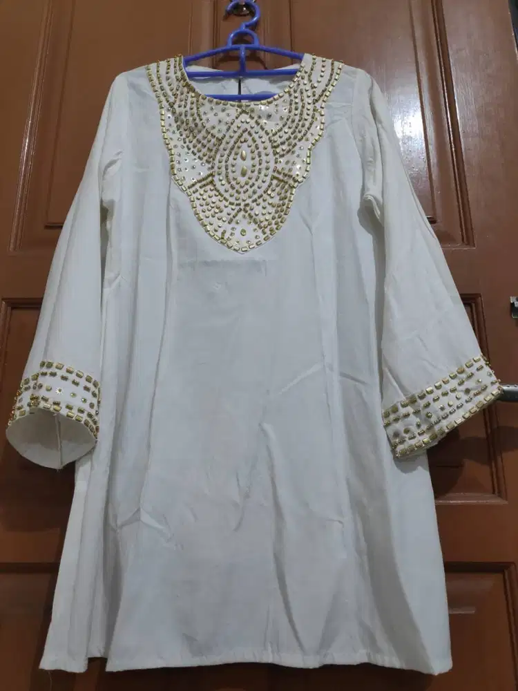 Baju Putih Cleopatra Warna Putih Size XXXL