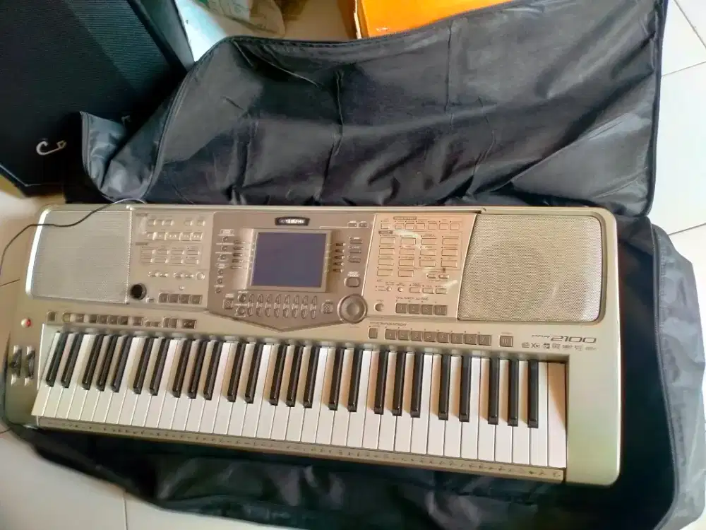 KEYBOARD YAMAHA PSR -2100.