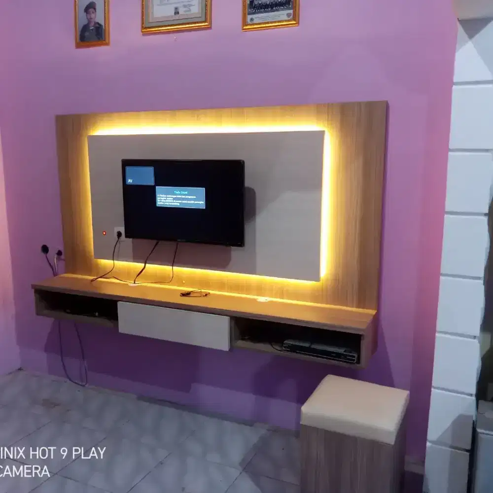 Backdrop tv simple minimalis