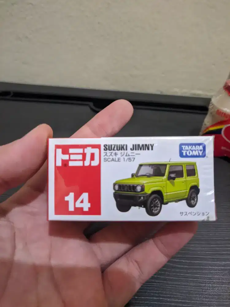 Takara Tommy Suzuki Jimny All New warna kuning fluo