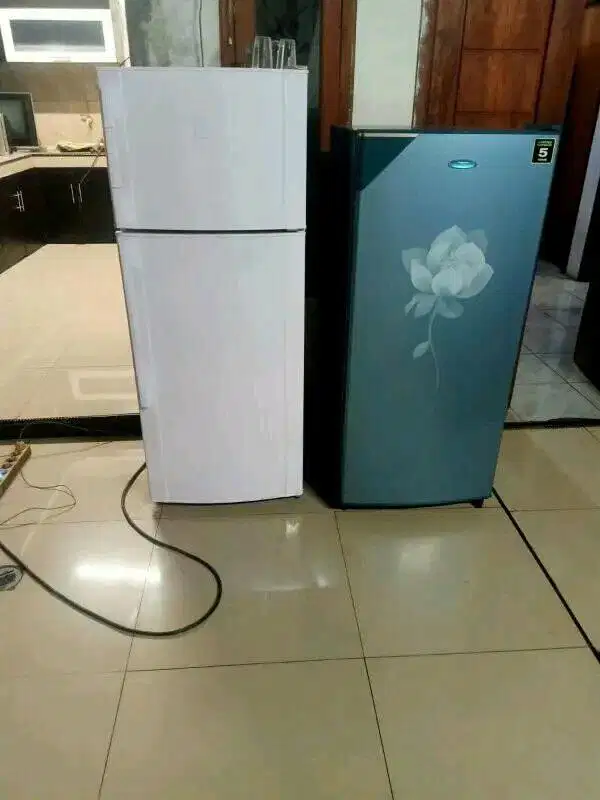 Perbaikan dan jual beli kulkas