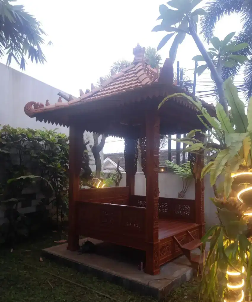 Gazebo full ukir