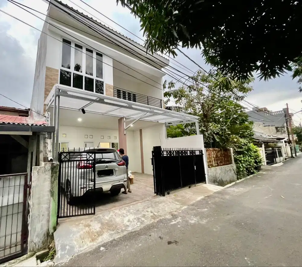 Disewakan rumah 2 lantai, bebas banjir, dekat akses tol