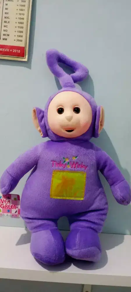Boneka teletubbies warna ungu