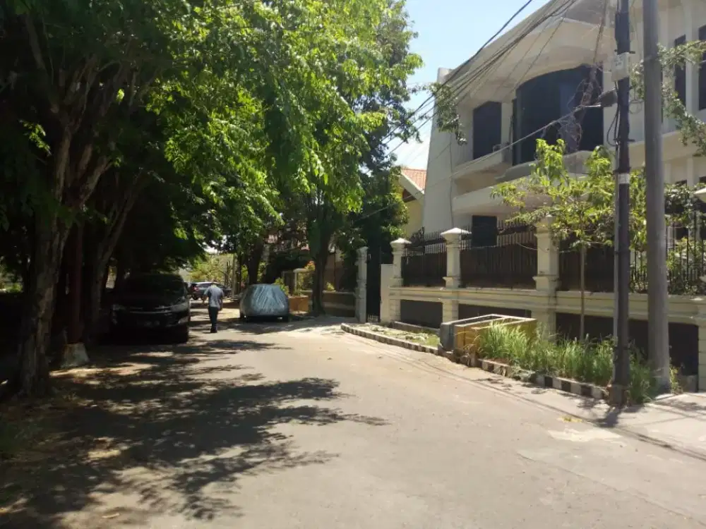 Kost AC wifi loundry dekat Unair