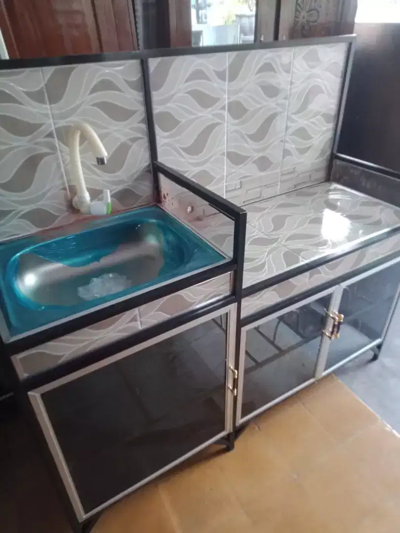 Rak kompor dan wastafel