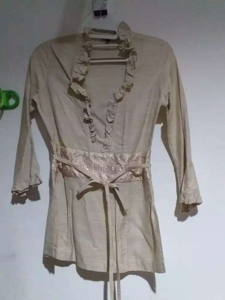 Kebaya krem executive