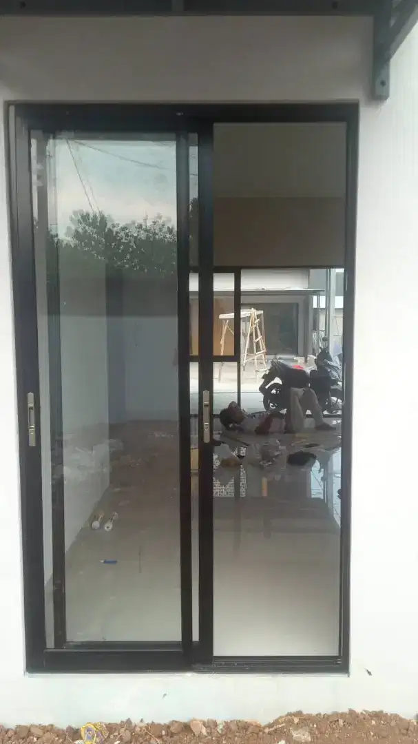 Pintu sliding aluminium custom