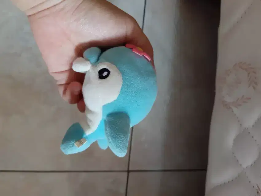 Mainan boneka lumba lumba imut untuk balita
