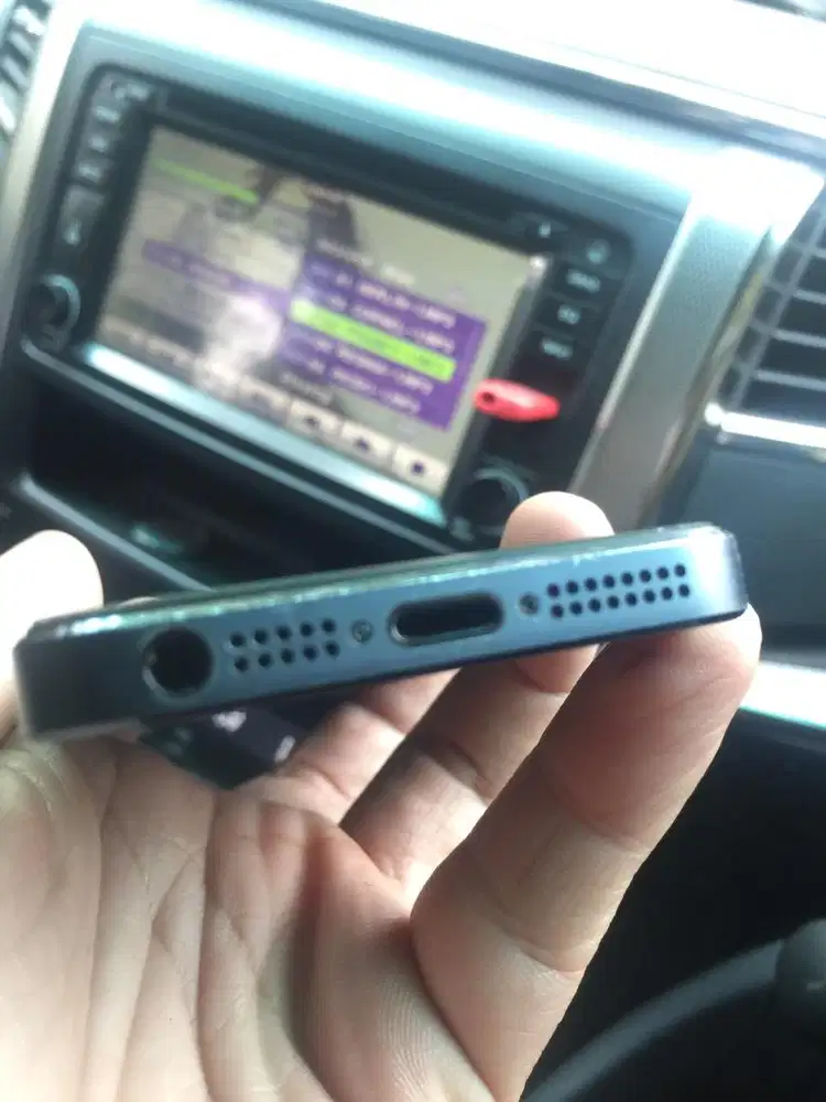 iPhone 5G black color storage 16 gb garansi iBox resmi indo