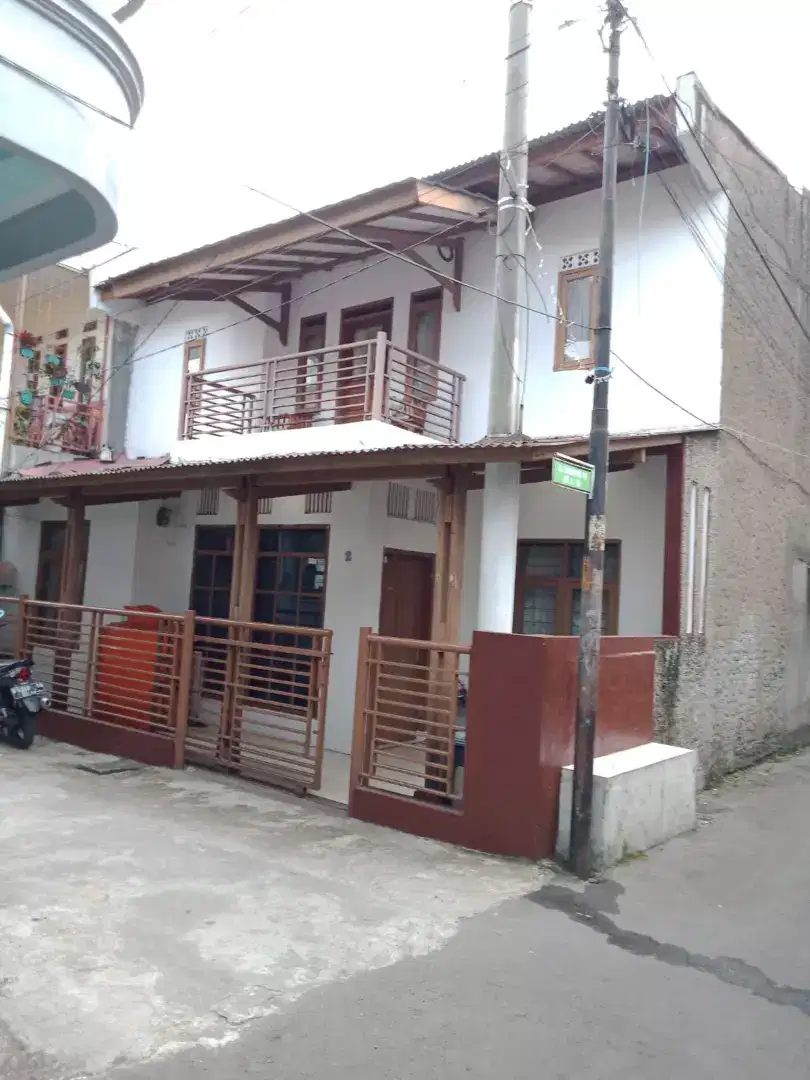 Jual rumah kost stategis di Bandung.