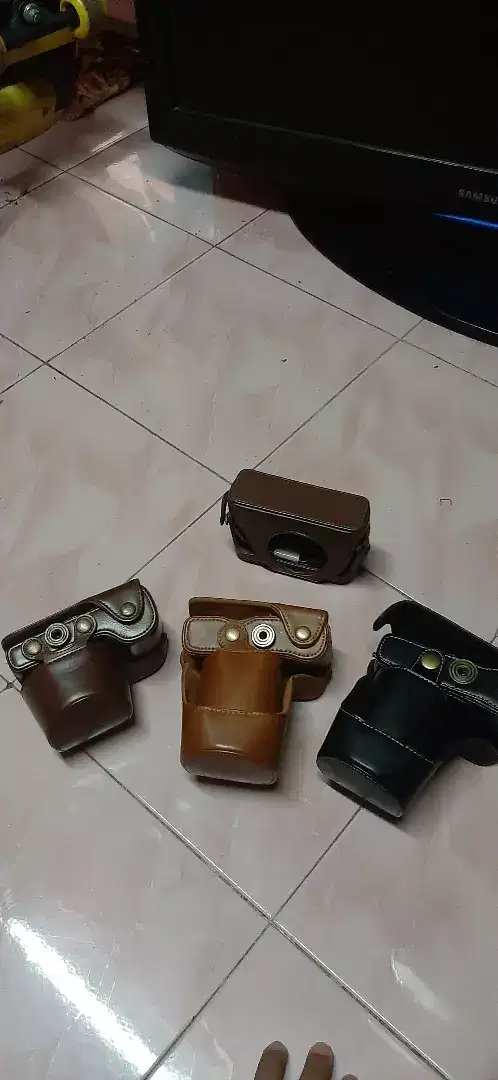Leather case mirorless