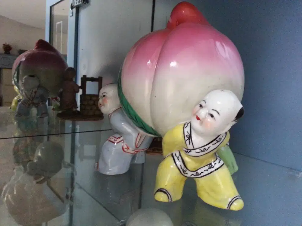 patung buah sien thao dengan anak anak.MURAH