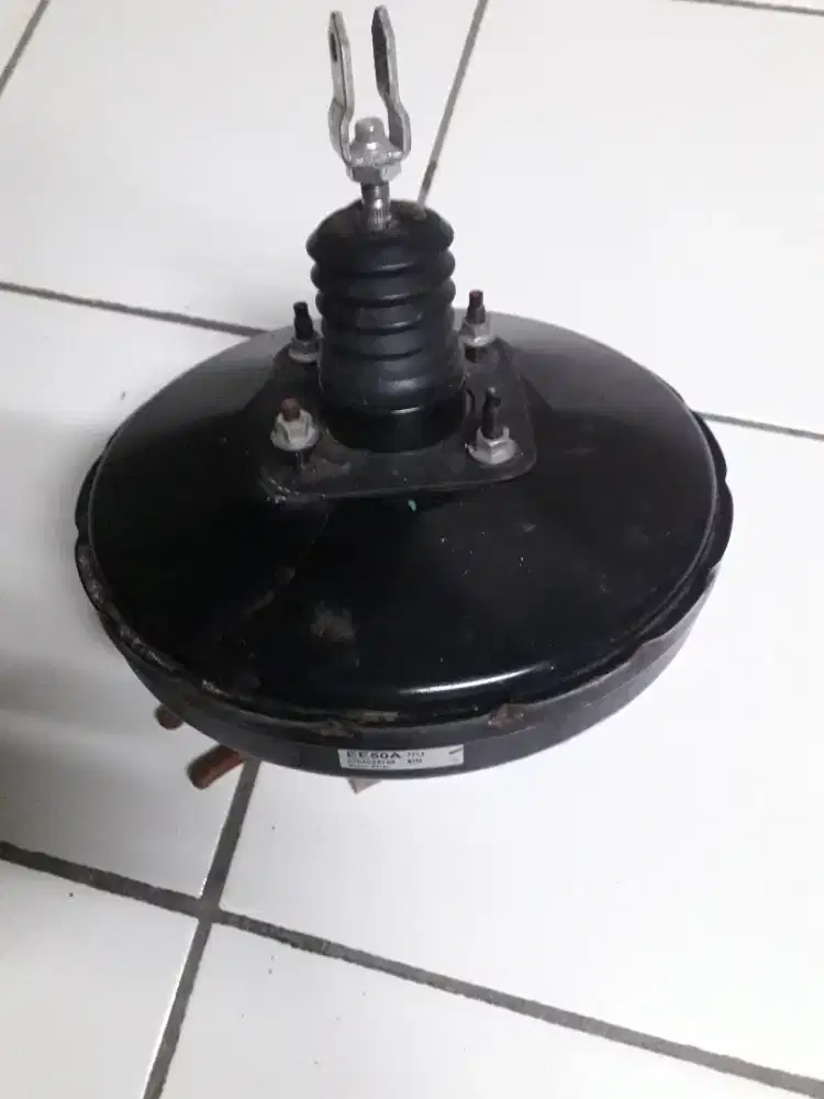 Boster rem nissan latio