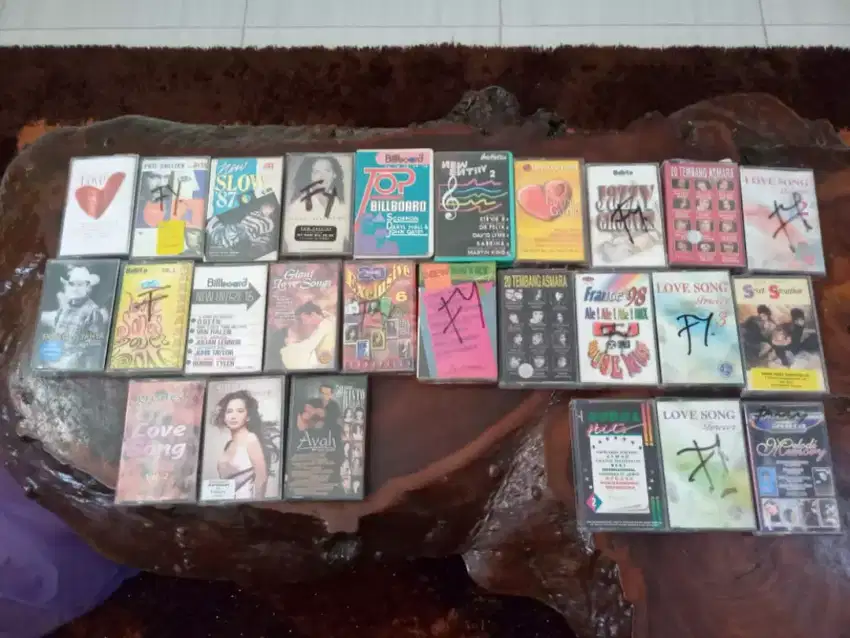 jual borongan 26 kaset orginal jadul campuran berkualitas.