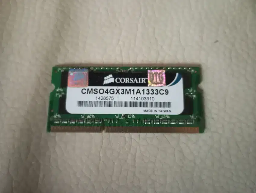 Memori laptop corsair 4gb