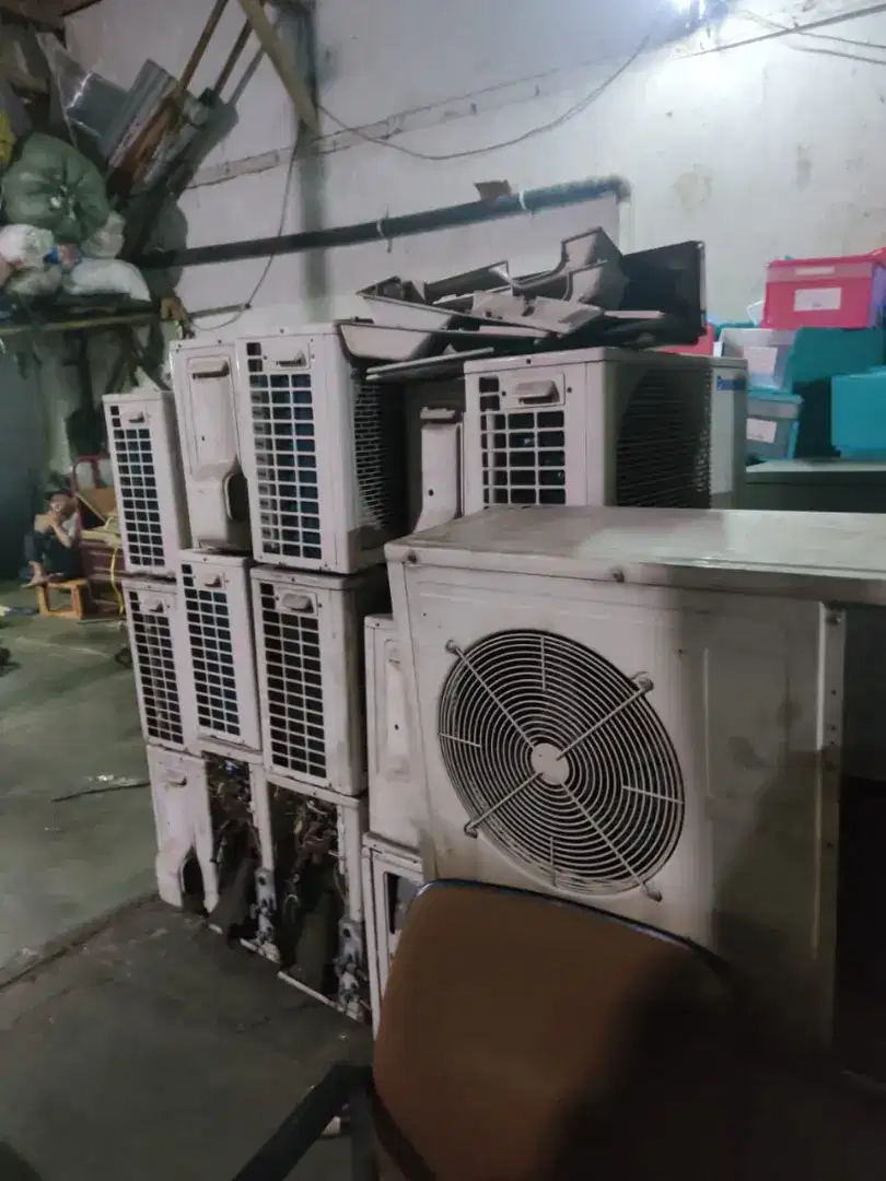 Terima beli ac2 dan kulkas dan lainlainy dengan harga tinggi,