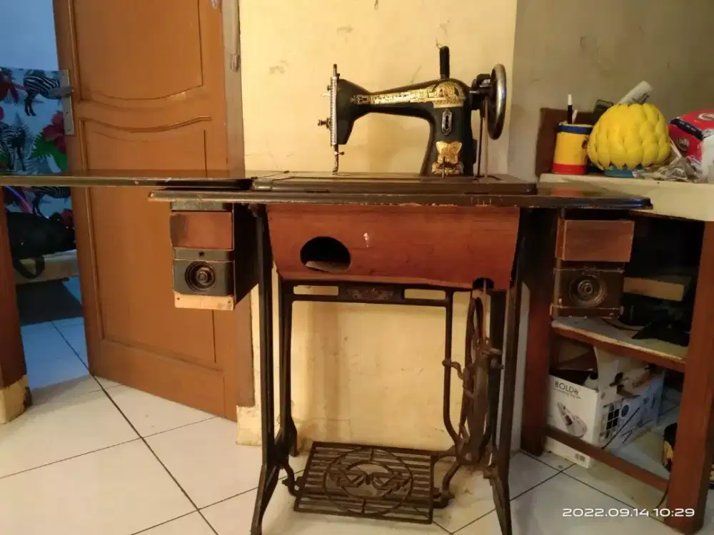 Dijual mesin jahit butterfly