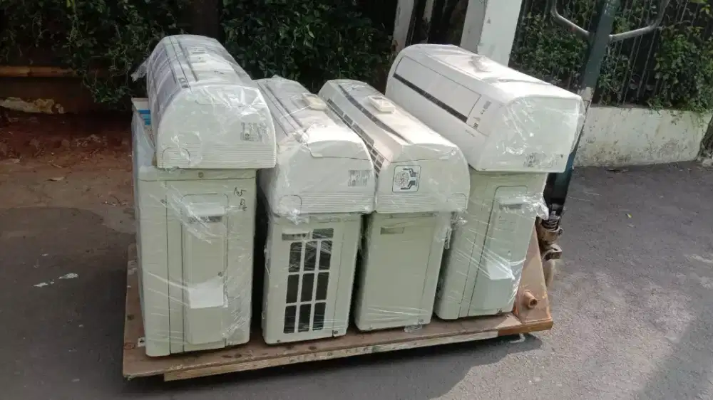 Ac daikin thailand 1,5 pk R 410 ori ex kantor