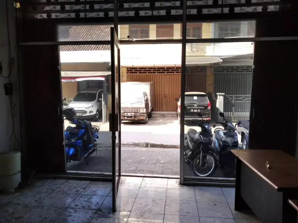Disewakan Ruko 2.5 lantai Sesetan Tengah Kota, Dekat Teuku Umar