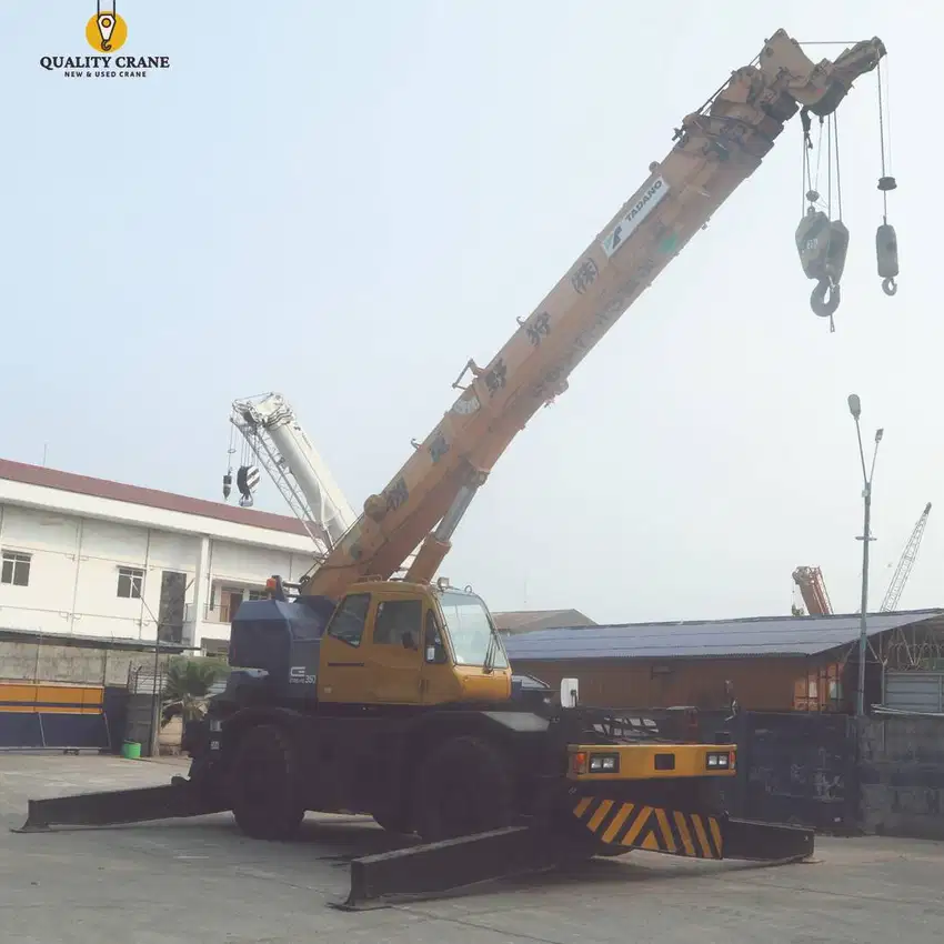 DIJUAL ROUGHTER CRANE TADANO 35 TON
