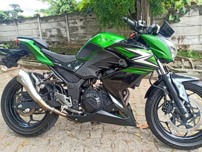 For Sale. Kawasaki Z250 barang simpanan, terawat, no minus.