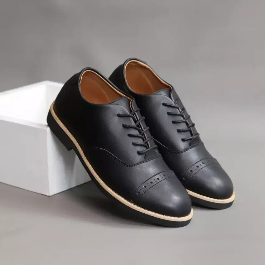Ready sepatu kasual formal merek Heroes Footwear original Bandung hand