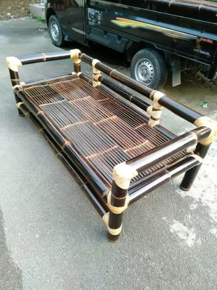 Bale bambu ikat rotan