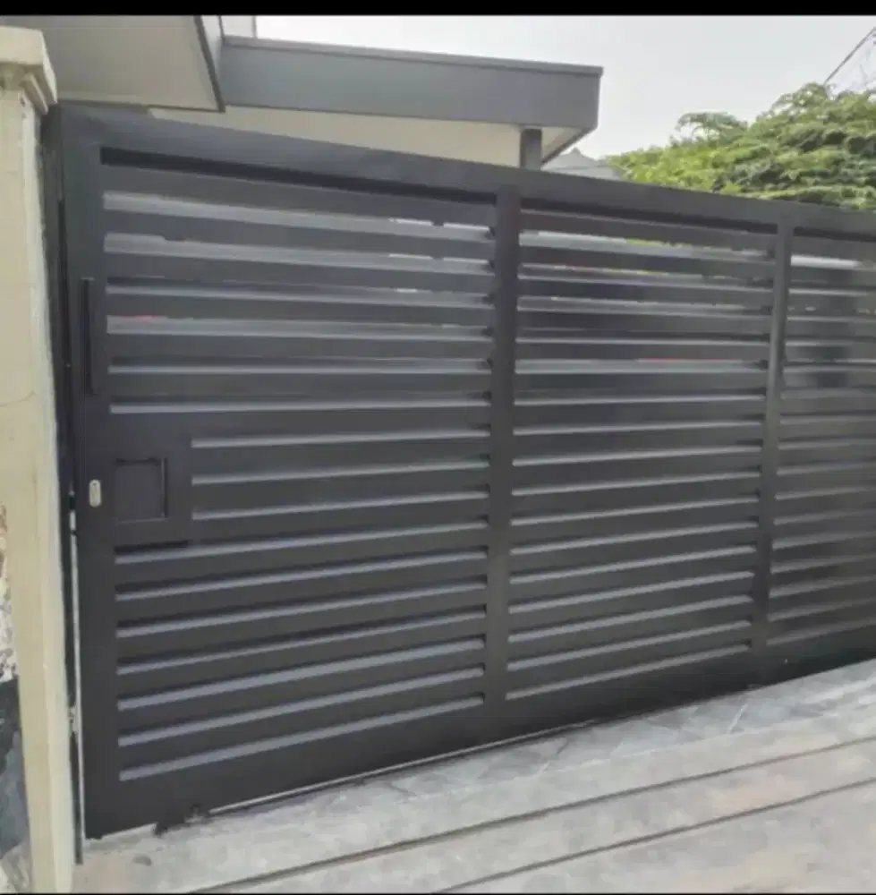 Pagar plat kisi kisi