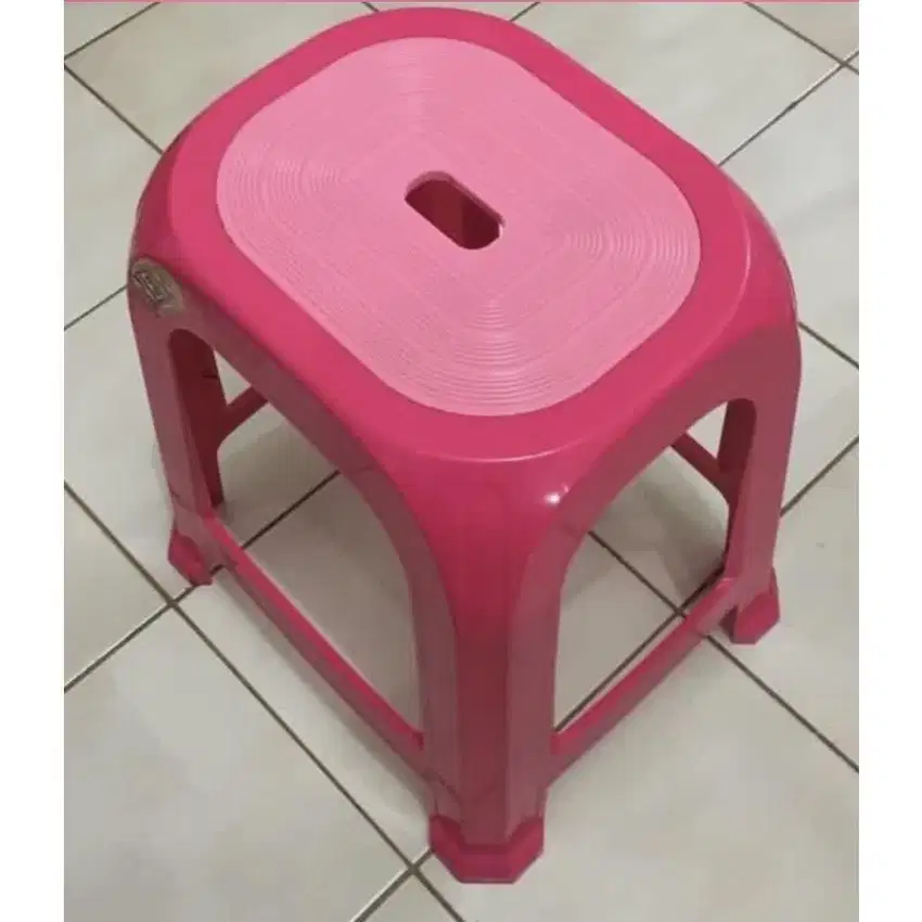 KURSI PLASTIK PINK TEBAL LION STAR