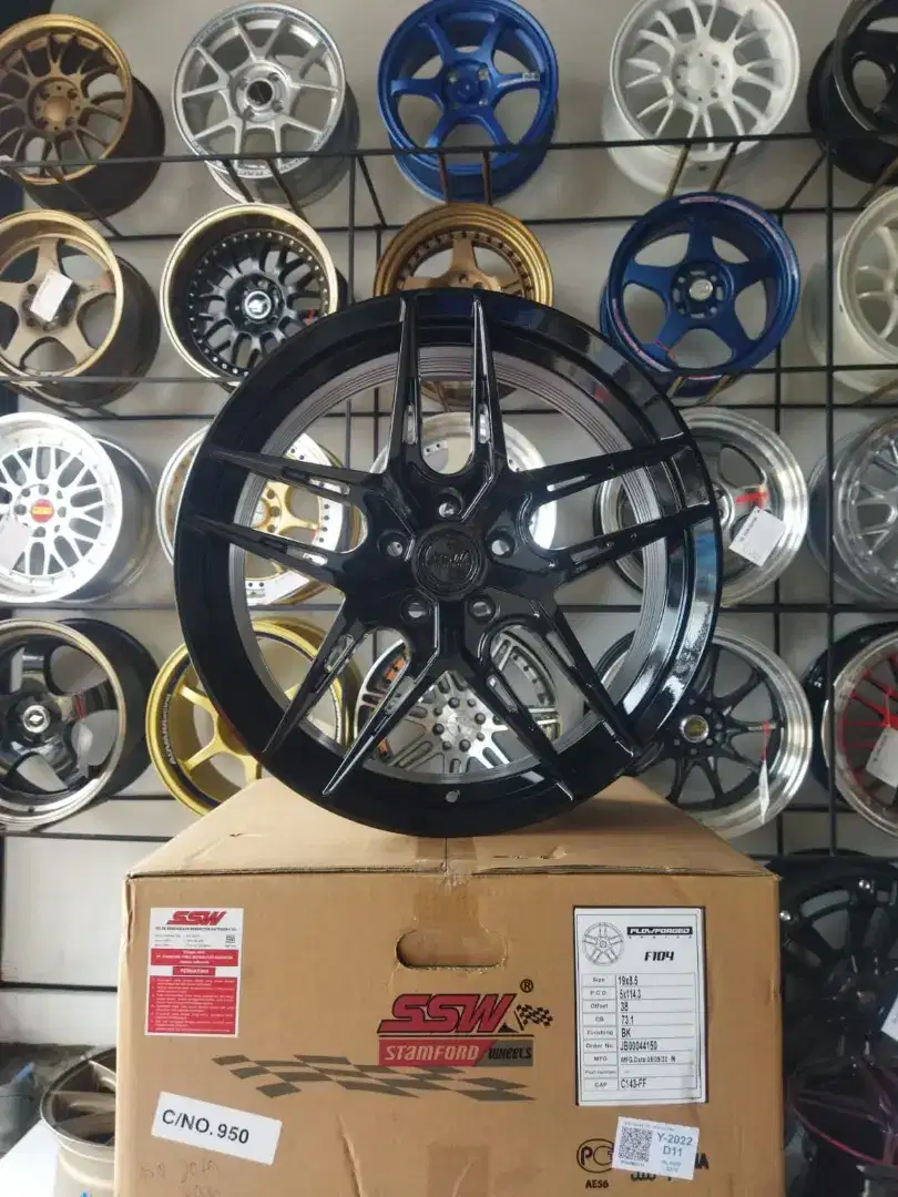Velg ssw f104 r19 5x114 lbr8,5 et38